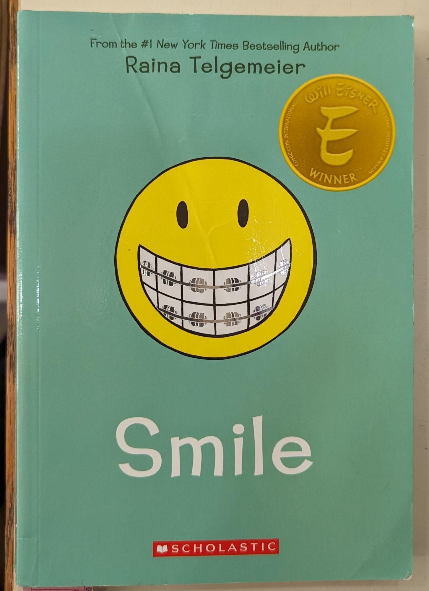raina telgemeier books smile