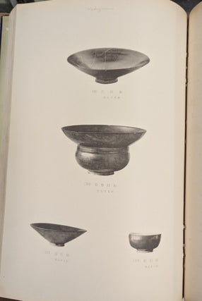 Photographic Album of the Collection of the Prince Yi Household Museum, 2 vol.